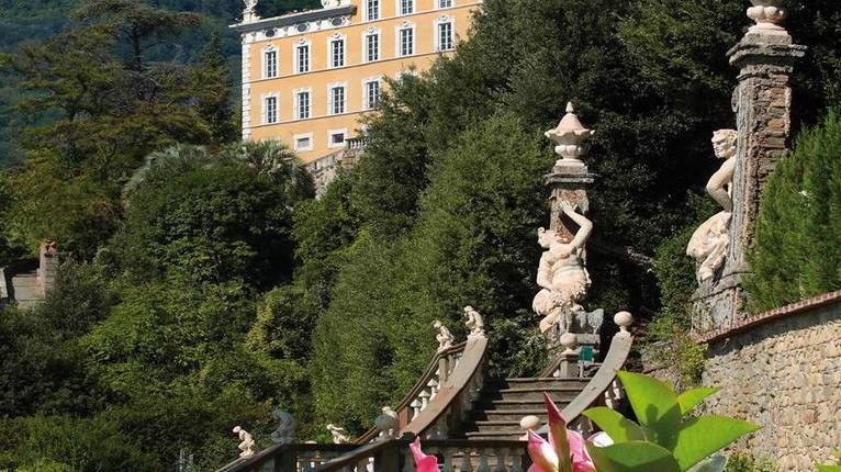 I fiori danno spettacolo nel Giardino Garzoni