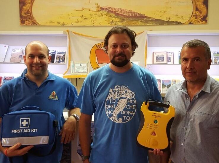 Defibrillatore al punto informazioni 