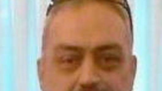 «Mio fratello è sparito, aiutateci a trovarlo»