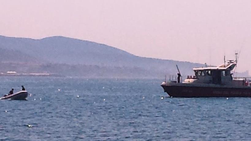 Scompare in mare nella notte a vuoto le ricerche