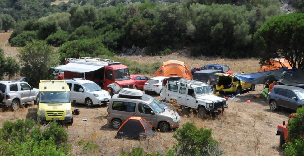 Brandine e sacchi a pelo, la notte dei soccorritori 