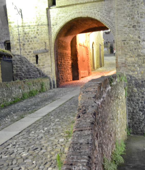 Per Benuzzi la realtà è a frammenti 
