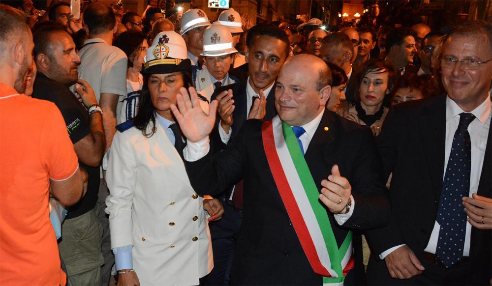 Giudizio severo: sul sindaco di Sassari una pioggia di fischi 