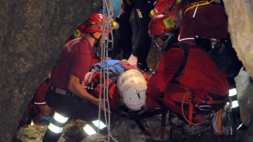 Il ferito sta bene: «Mai avuto paura, tornerò in grotta»