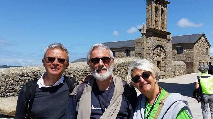 Il vescovo a Santiago de Compostela con 50 pellegrini