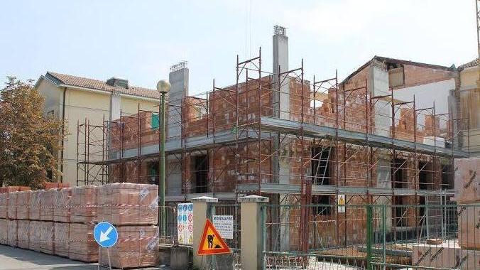 Restyling alle scuole Procedono i lavori alla media “Fermi”