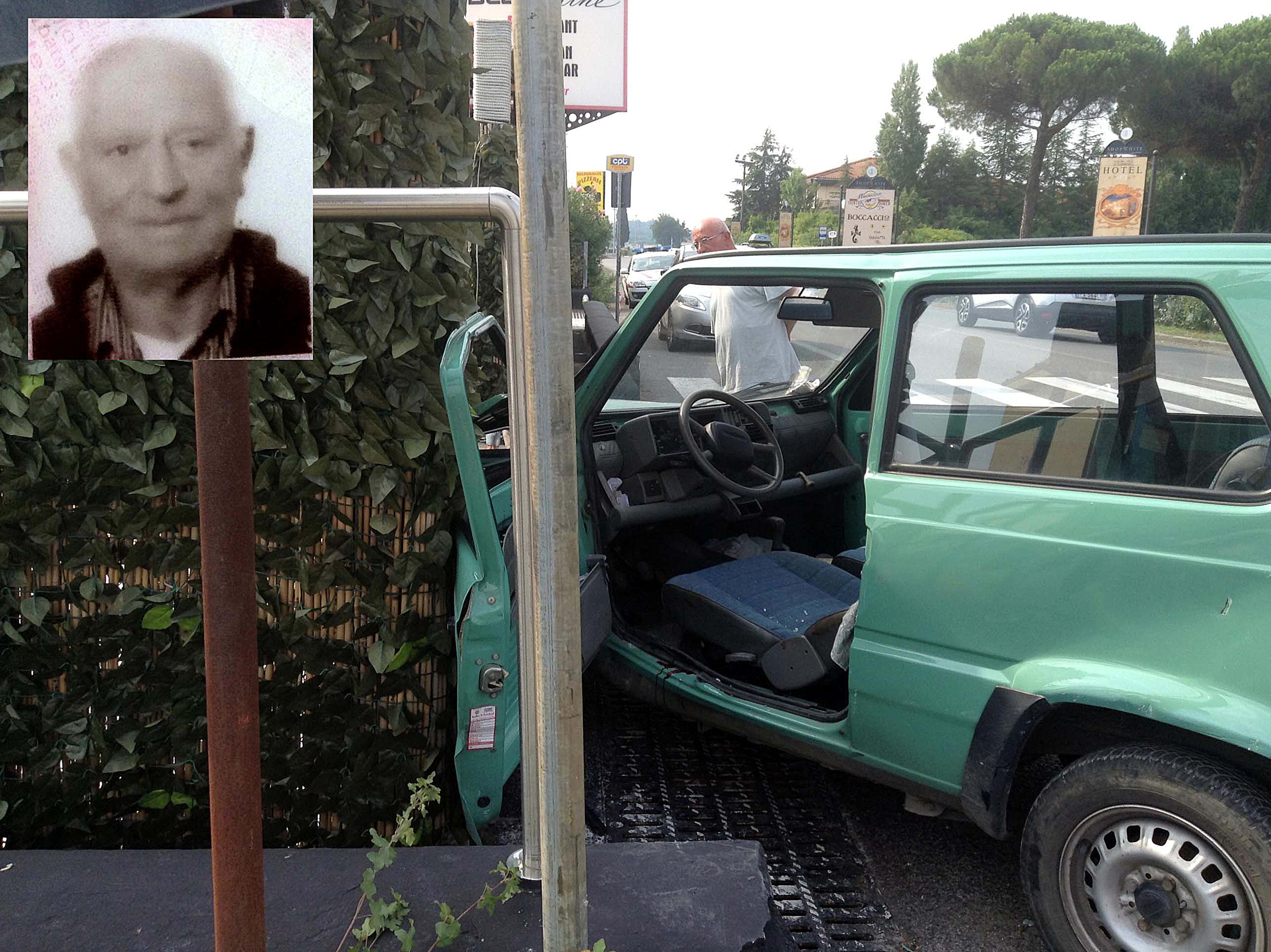 L'auto su cui viaggiava Pasquale Petito (nel riquadro)