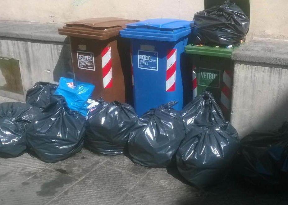 Ancora troppi gli esercenti che aggirano il porta a porta 