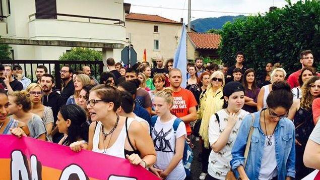 Ferrara, il vescovo contro i gay: «Sono i primi intolleranti»
