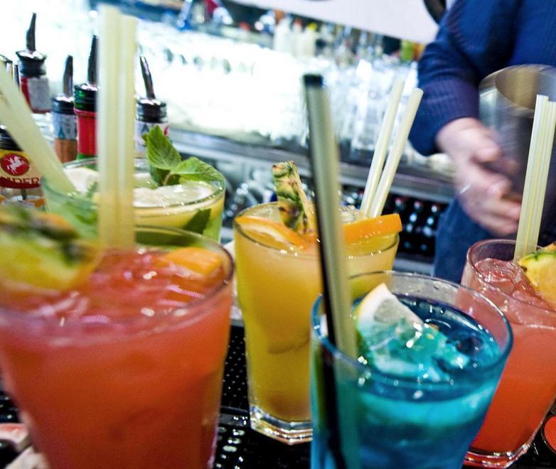 Sedicenne beve in spiaggia e rischia il coma etilico 