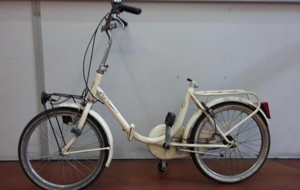 Denunciati dai vigili due ladri di biciclette 