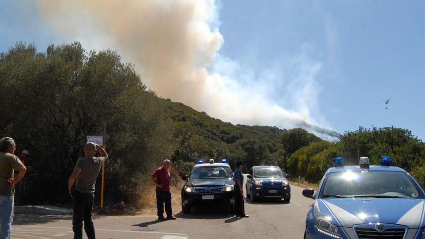 Le fiamme minacciano Berchiddeddu