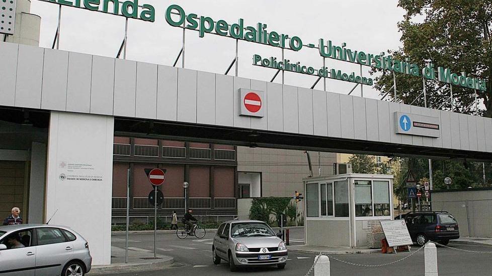 Folle fuga in macchina, il 50enne licenziato in tronco dal Policlinico