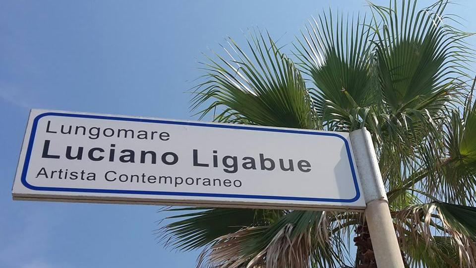 Lungomare Luciano Ligabue? Si trova a Capo d'Orlando