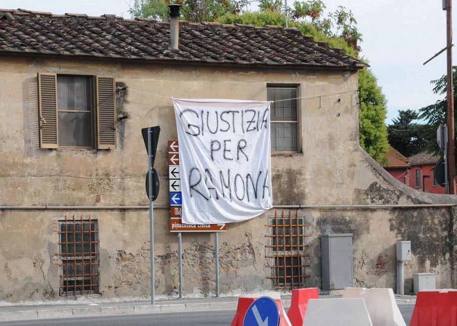 Morte in cella, raffica di interrogatori 