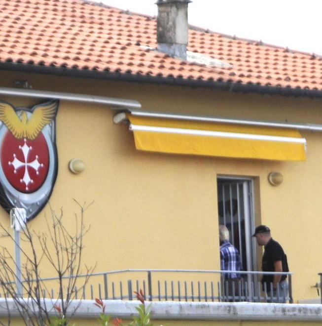 Porto d’armi scaduto per altre due guardie 