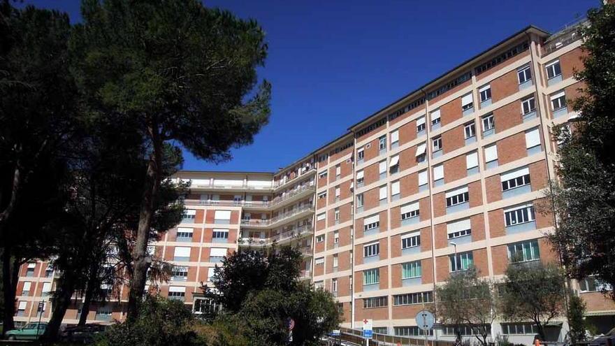 «Visite mediche ed esami anche di notte nei festivi»