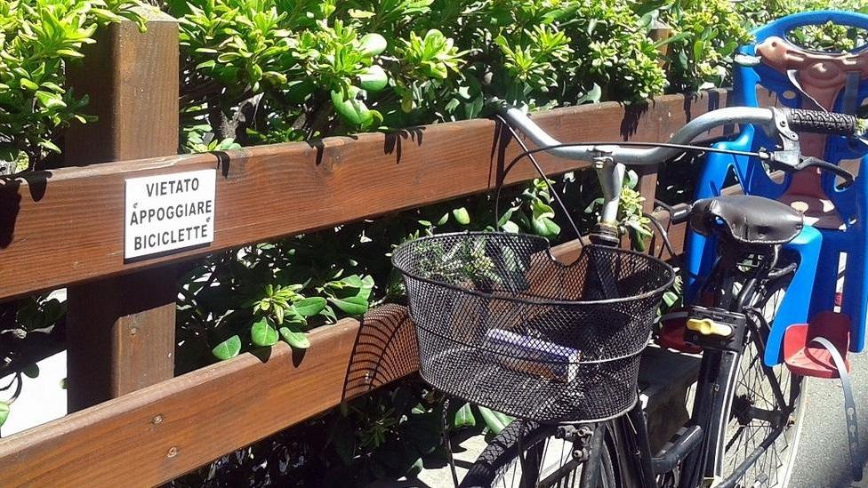 C’è il divieto e la bici la lascio uguale