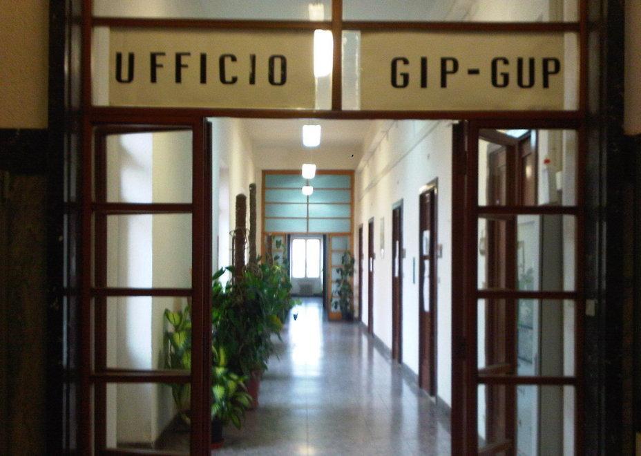 Medici indagati, il gip: restino in servizio 