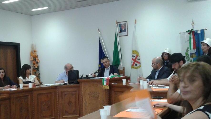 Dieci punti per Ottana, il sindaco riunisce le forze