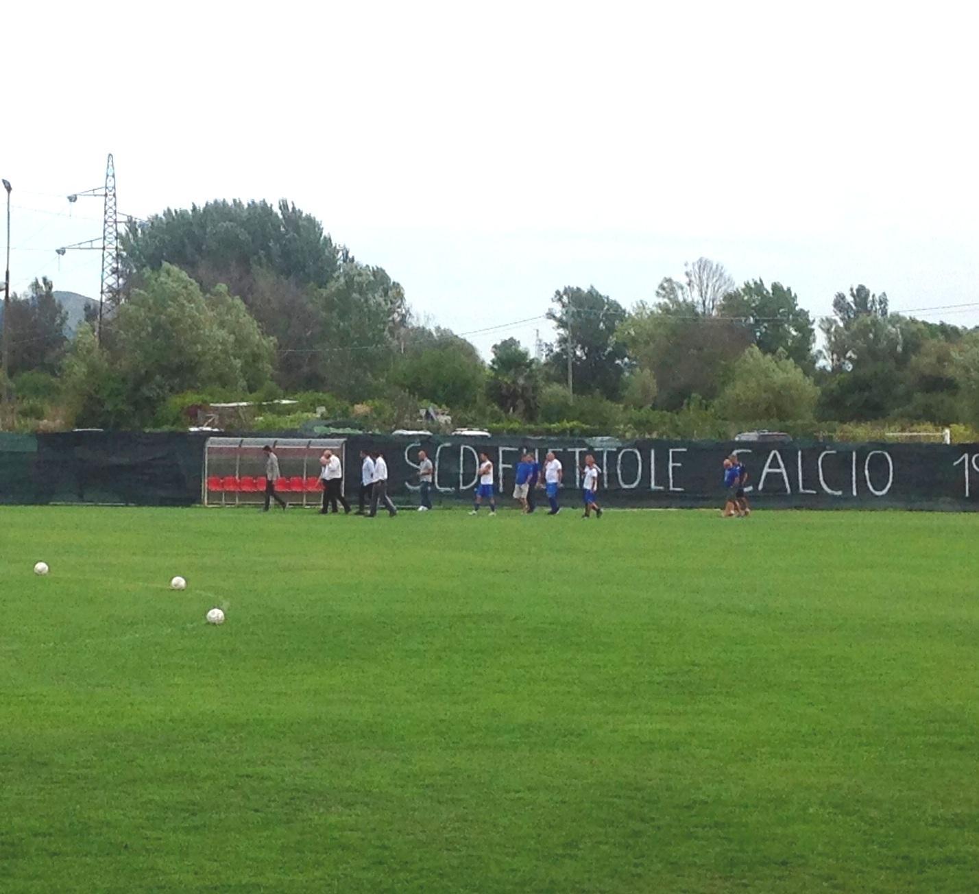Il nuovo pesidente Lucchesi con la squadra 