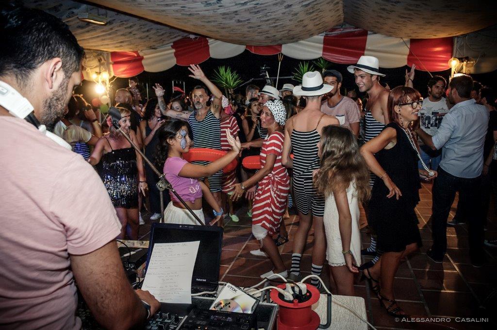 La festa al bagno Nettuno di Viareggio