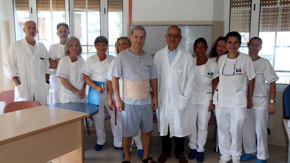 Marco Voleri con lo staff di Neurochirurgia