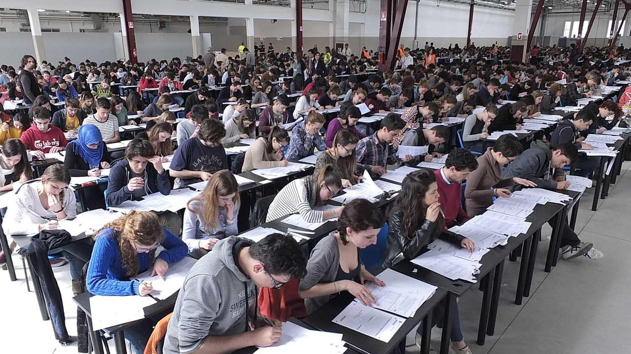 Test universitari, in 5.000 costretti a "migrare" a Lucca