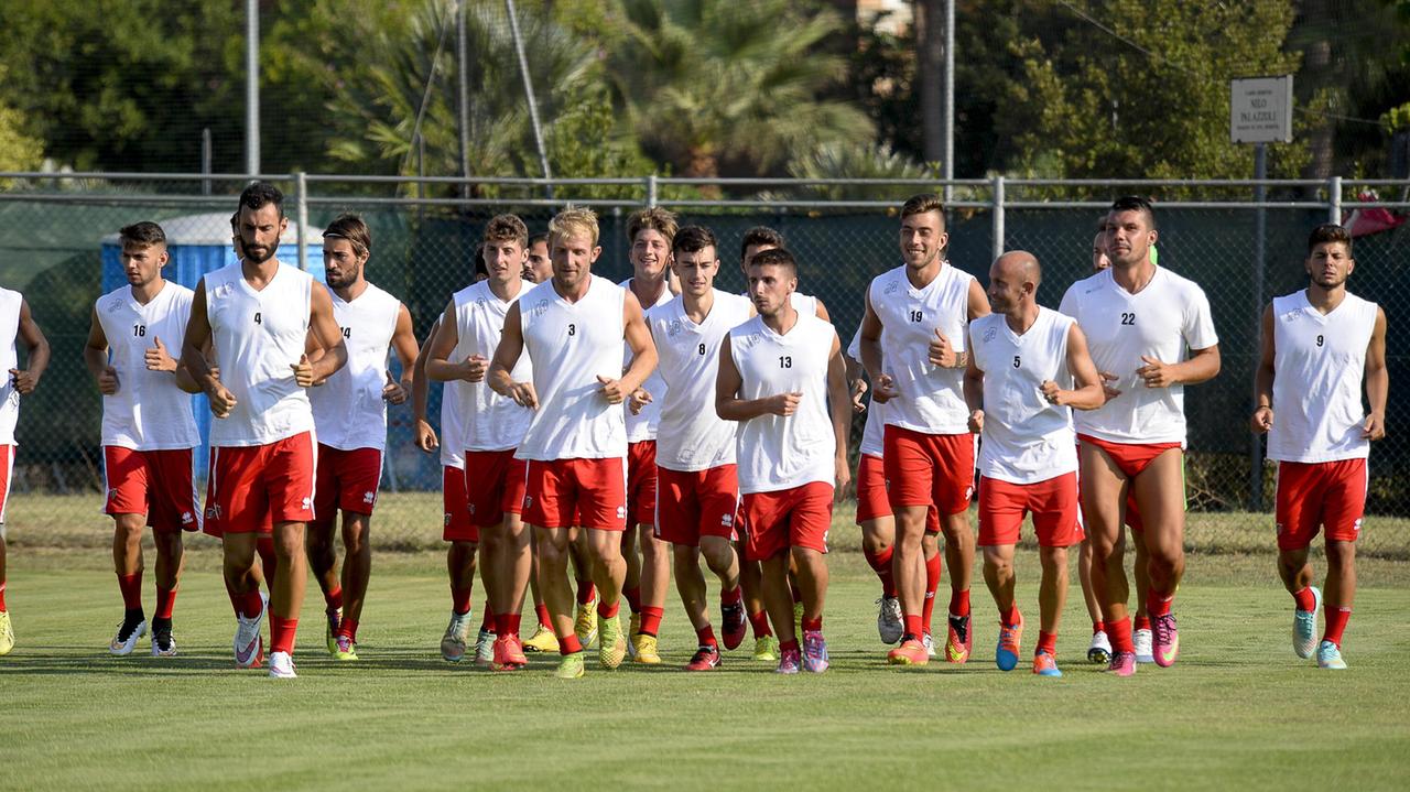 Un allenamento del Grosseto agli ordini di mister Giacomarro (foto Bf)