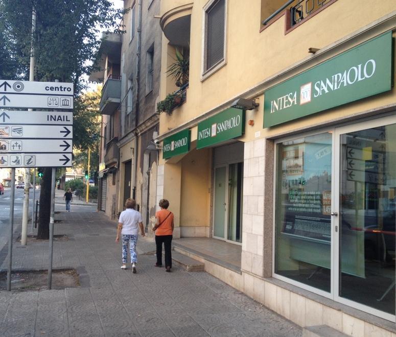 La zona dell'aggressione in via Pascoli
