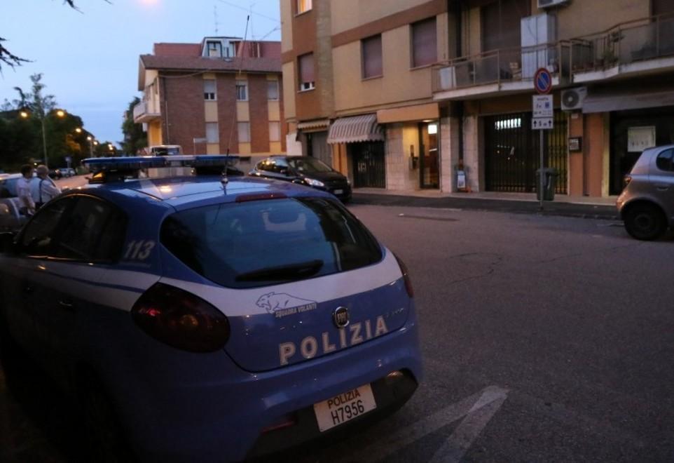 Modena: neonato morto, parla il padre «Mia moglie ormai stava per morire» 