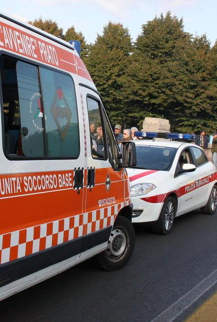 Si ribalta il pulmino dei disabili, 8 feriti