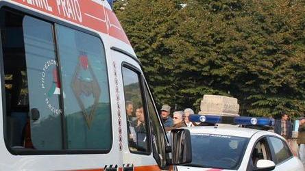 Si ribalta il pulmino dei disabili, 8 feriti