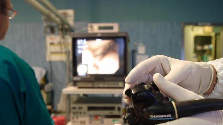 Ecografia, 4 mesi di attesa e stesso prezzo del privato