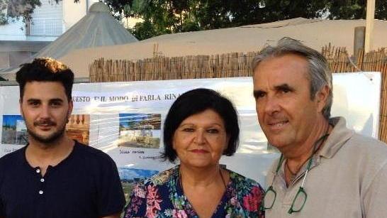 Via quelle foto, lite alla Festa dell’Unità
