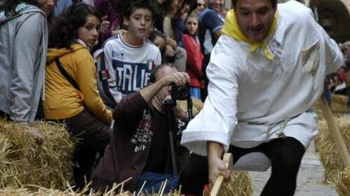 Palio dei Caci e Tiro del Cero giornata di eventi a Volterra