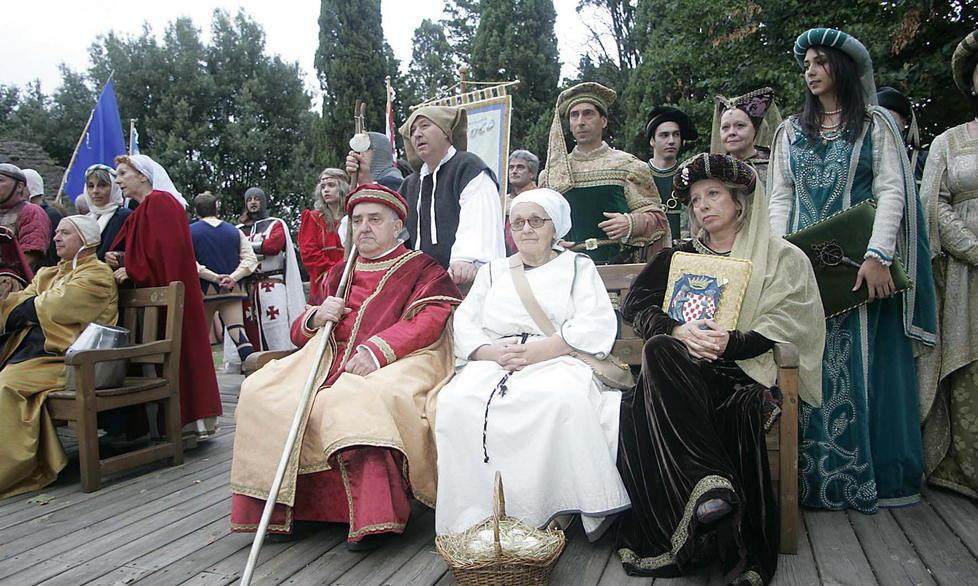 Spostata a settembre la disfida dei castelli