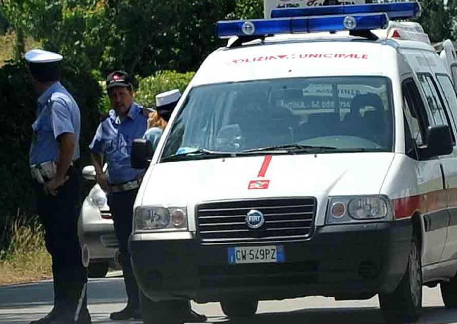 Grave quarantenne caduto dallo scooter in via del Tiglio