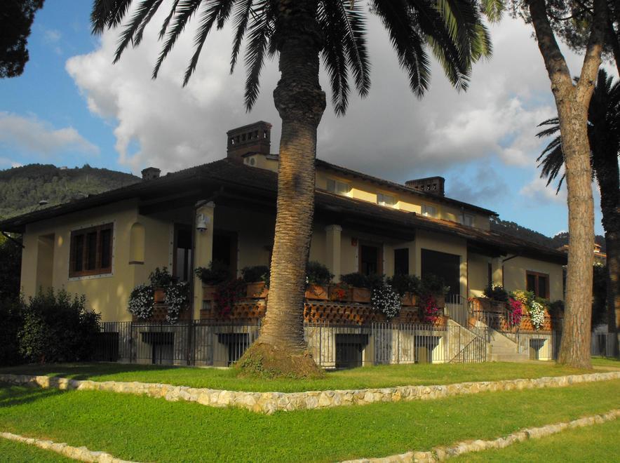 Una serata anti sballo tra analcolici e teatro