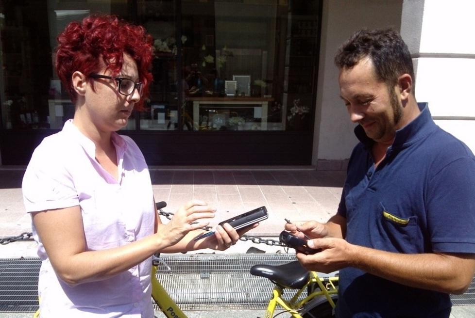 Guastalla, il postino diventa “ufficio postale itinerante”