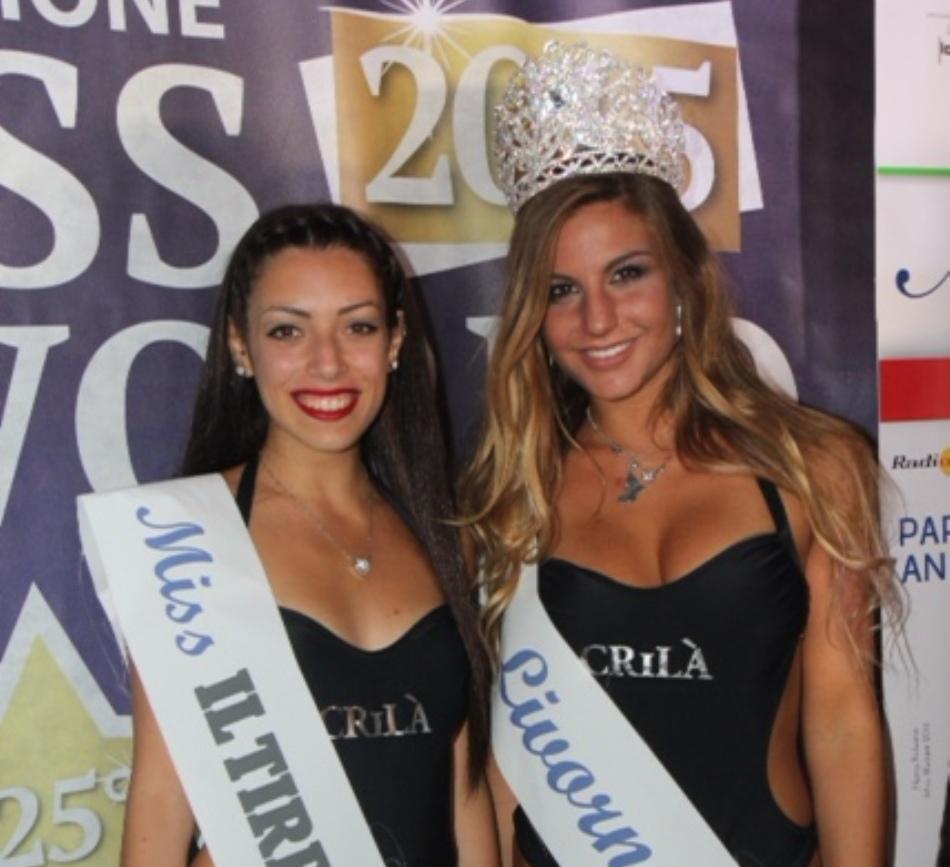 Linda Sonetti miss Livorno 2015 e, a sinistra, Martina Sciortino miss Tirreno (Silvestri Salvini Pentafoto)
