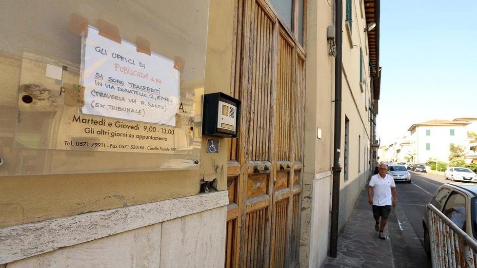 È corsa contro il tempo per allestire dieci aule