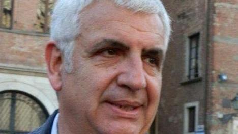 La politica va allo scontro frontale
