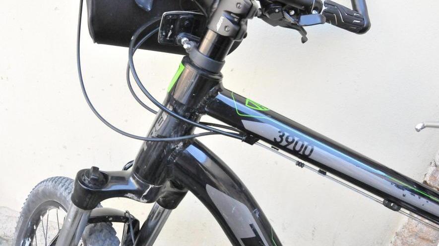 Finisce al pronto soccorso la fuga del ladro di bici