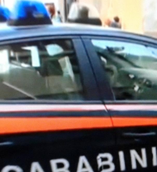 Simula un furto per salvare la patente
