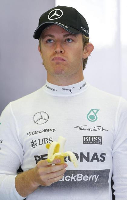 Rosberg vola poi si schianta: illeso 