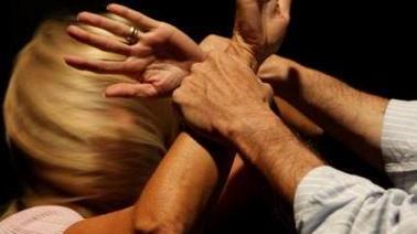 Botte alla moglie, arrestato Il marito: «Lei mi tradisce»