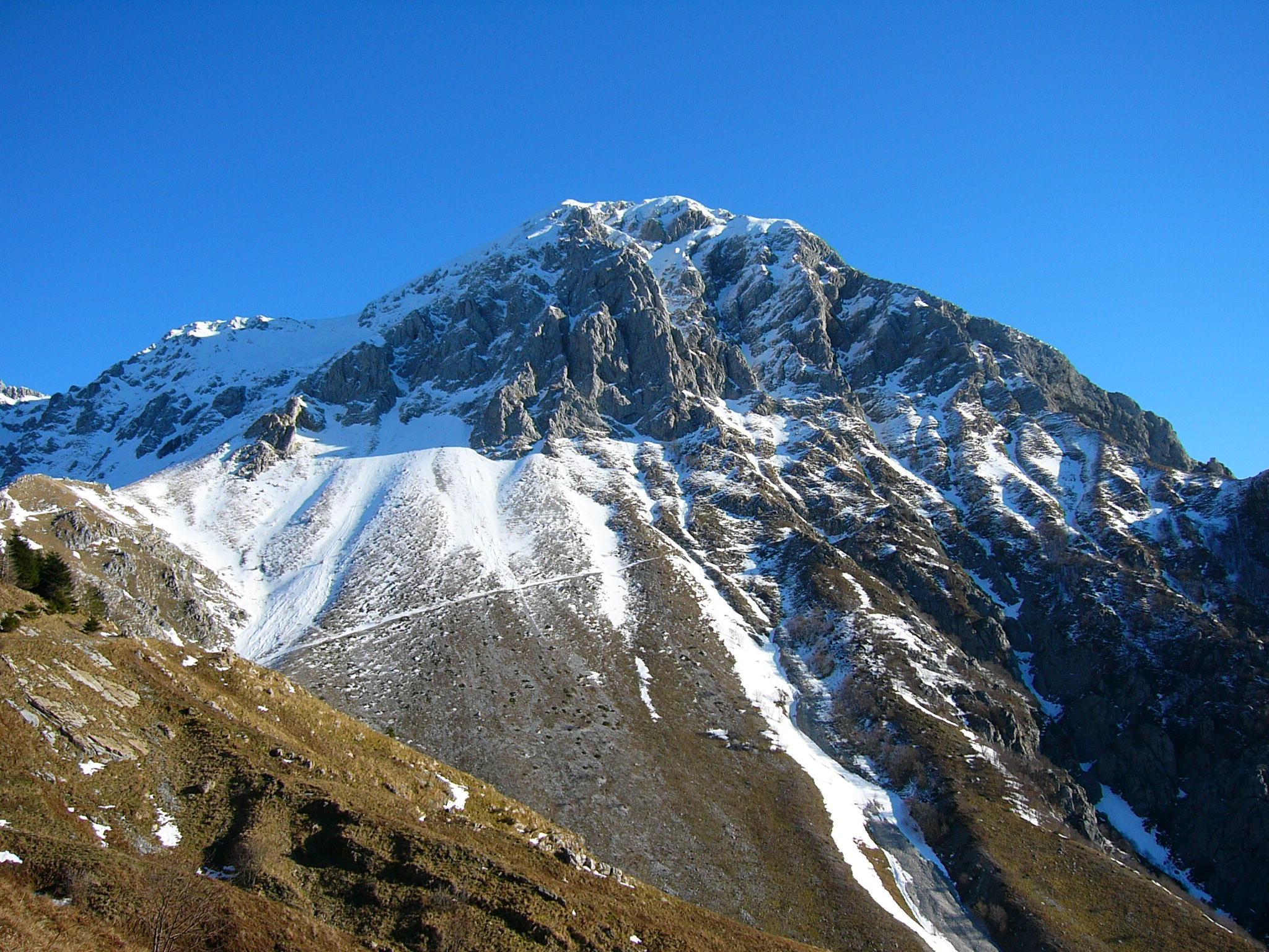 Una veduta del Monte Pania, sulle Alpi Apuane