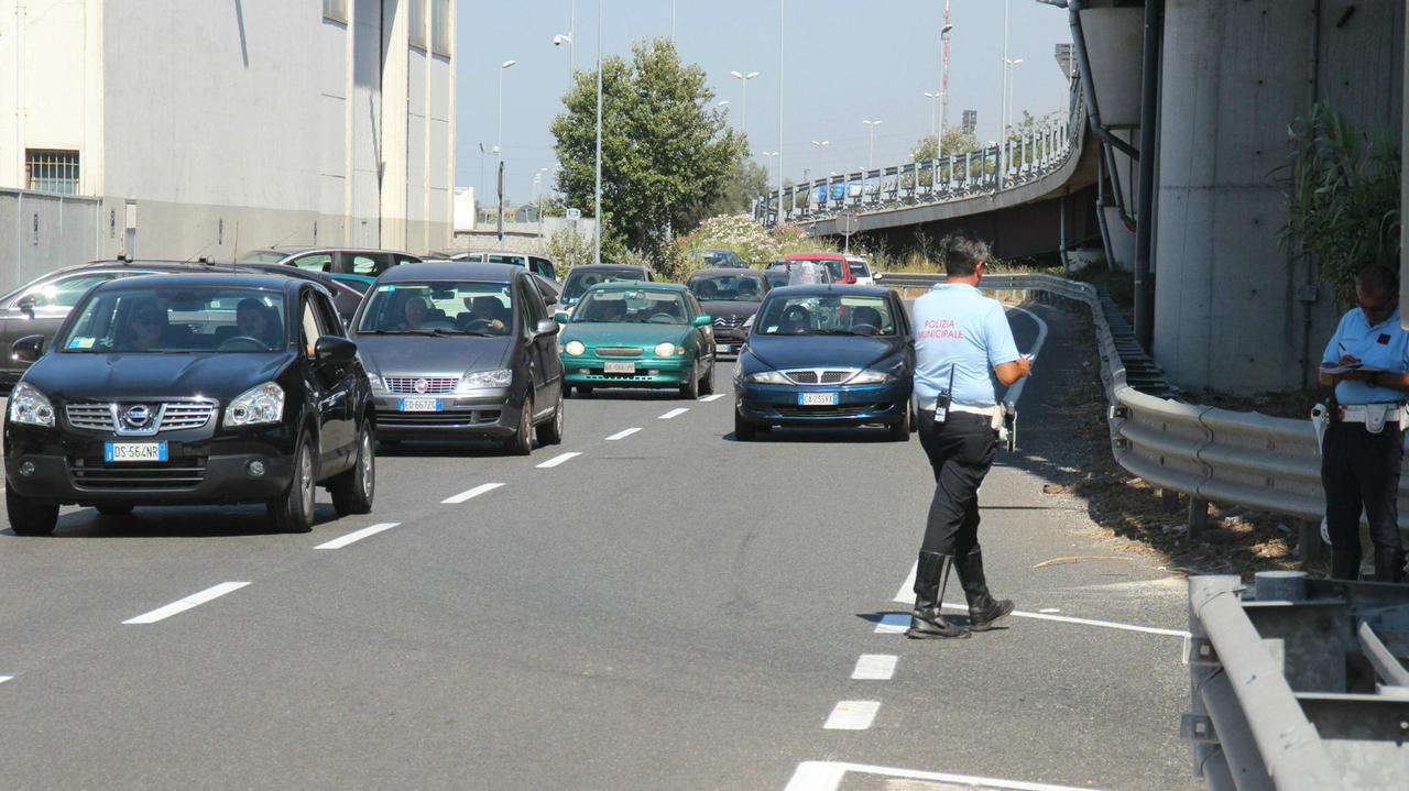 Ubriaco sull’auto senza assicurazione