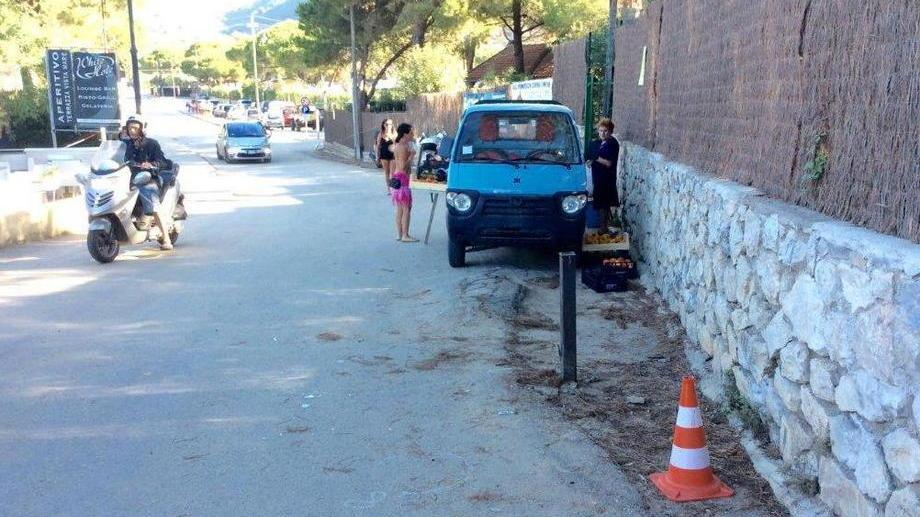 Muore con la moto prestata da un amico